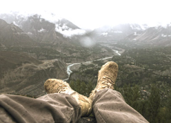 Waterproof Membrane: Decoding MVTR and Hydrostatic Head for High-Performance Hiking Boots